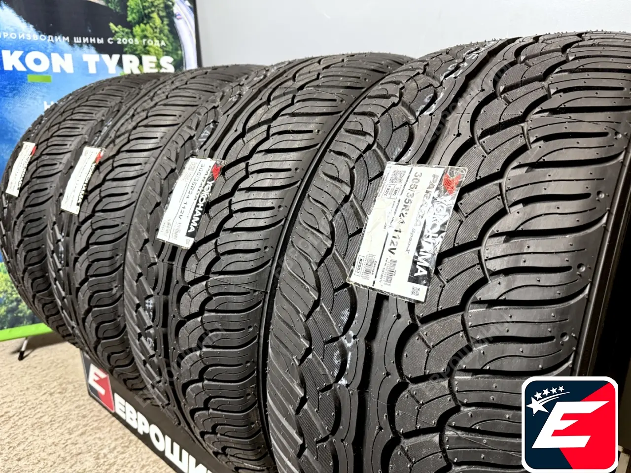 Yokohama Parada Spec-X PA02 305/35 R24 112V