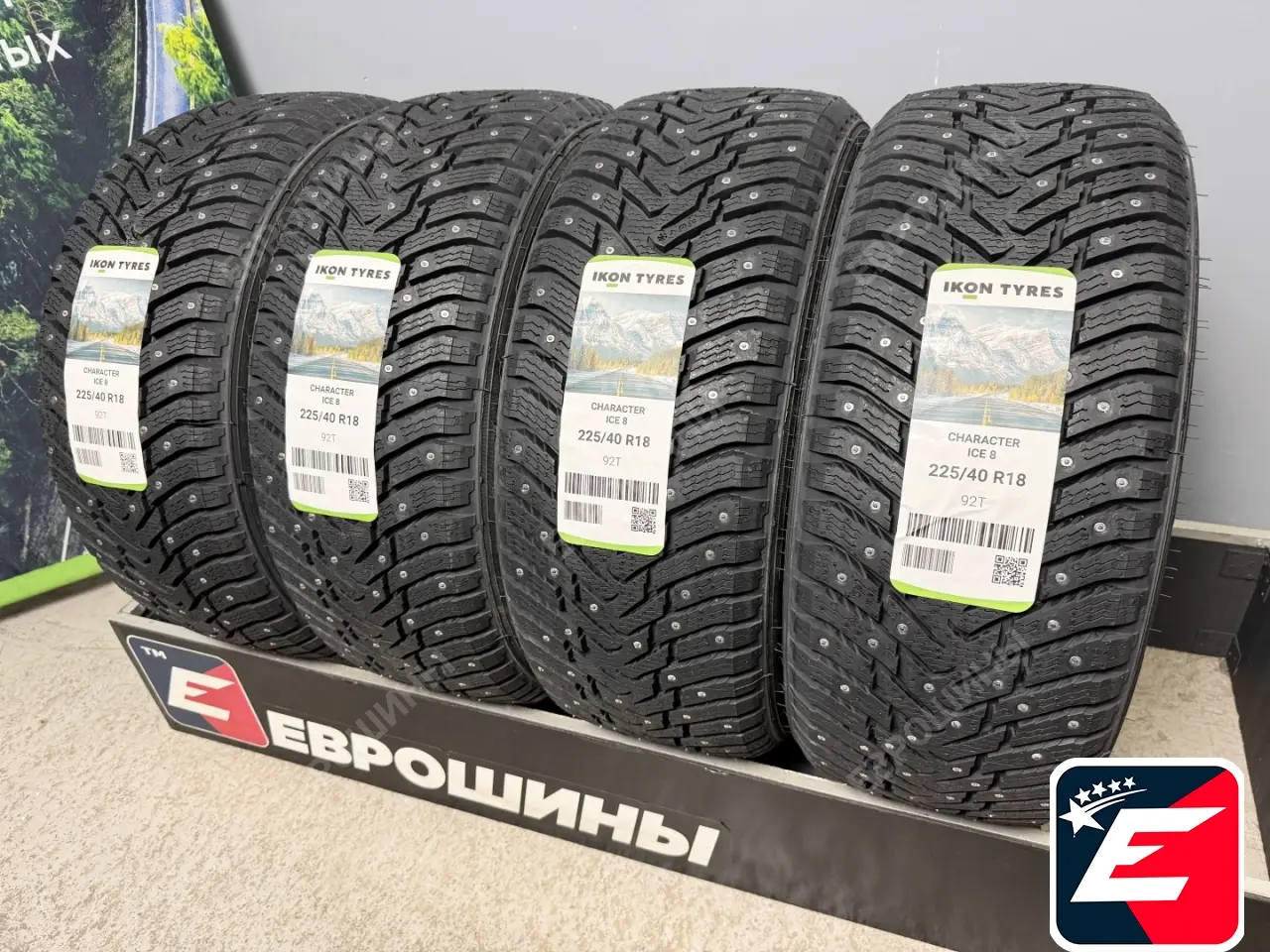 Ikon Tyres Character Ice 8 225/40 R18 92T