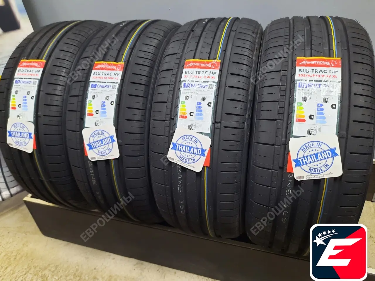 Armstrong Blu-Trac HP 235/45 R18 98W