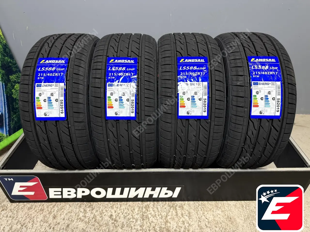 Landsail LS588 UHP 215/40 R17 87W