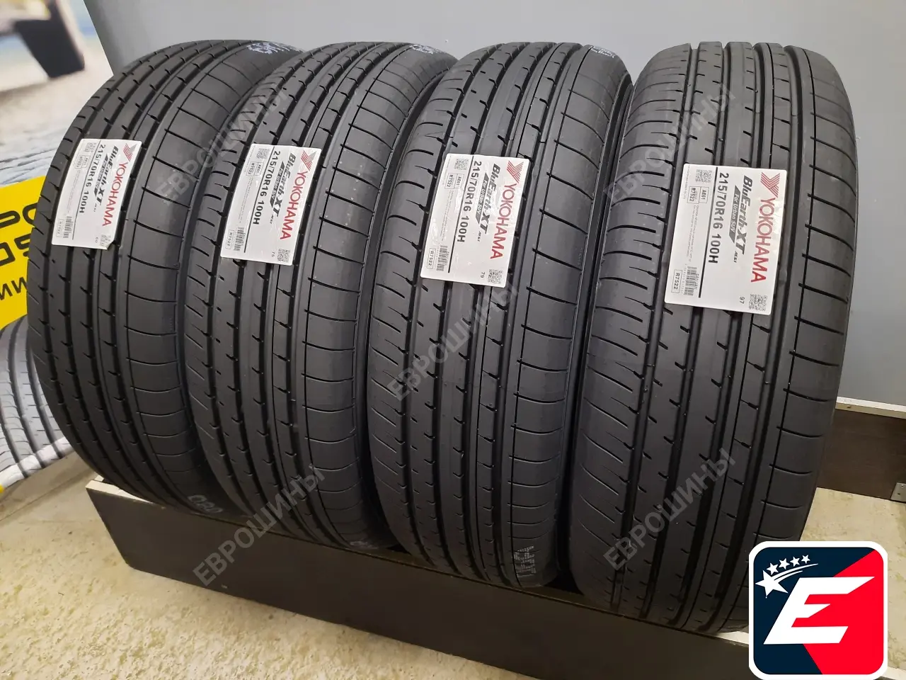 Yokohama Bluearth-XT AE61 215/70 R16 100H