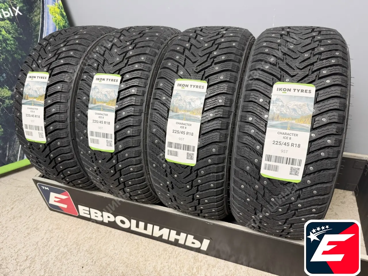 Ikon Tyres Character Ice 8 225/45 R18 95T XL