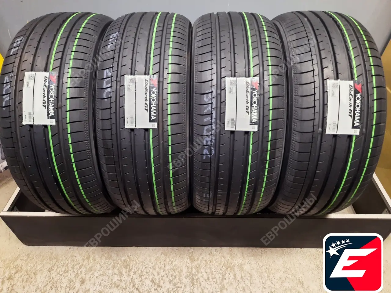 Yokohama BluEarth-GT AE51 255/45 R18 99W