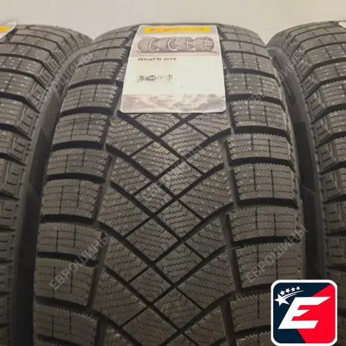 Pirelli Ice Zero Friction 215/50 R17 95H XL