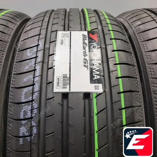 Yokohama BluEarth-GT AE51 255/45 R18 99W