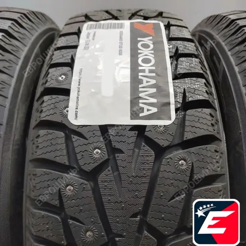 YOKOHAMA ICEGUARD STUD IG55 215/55 R17 98T