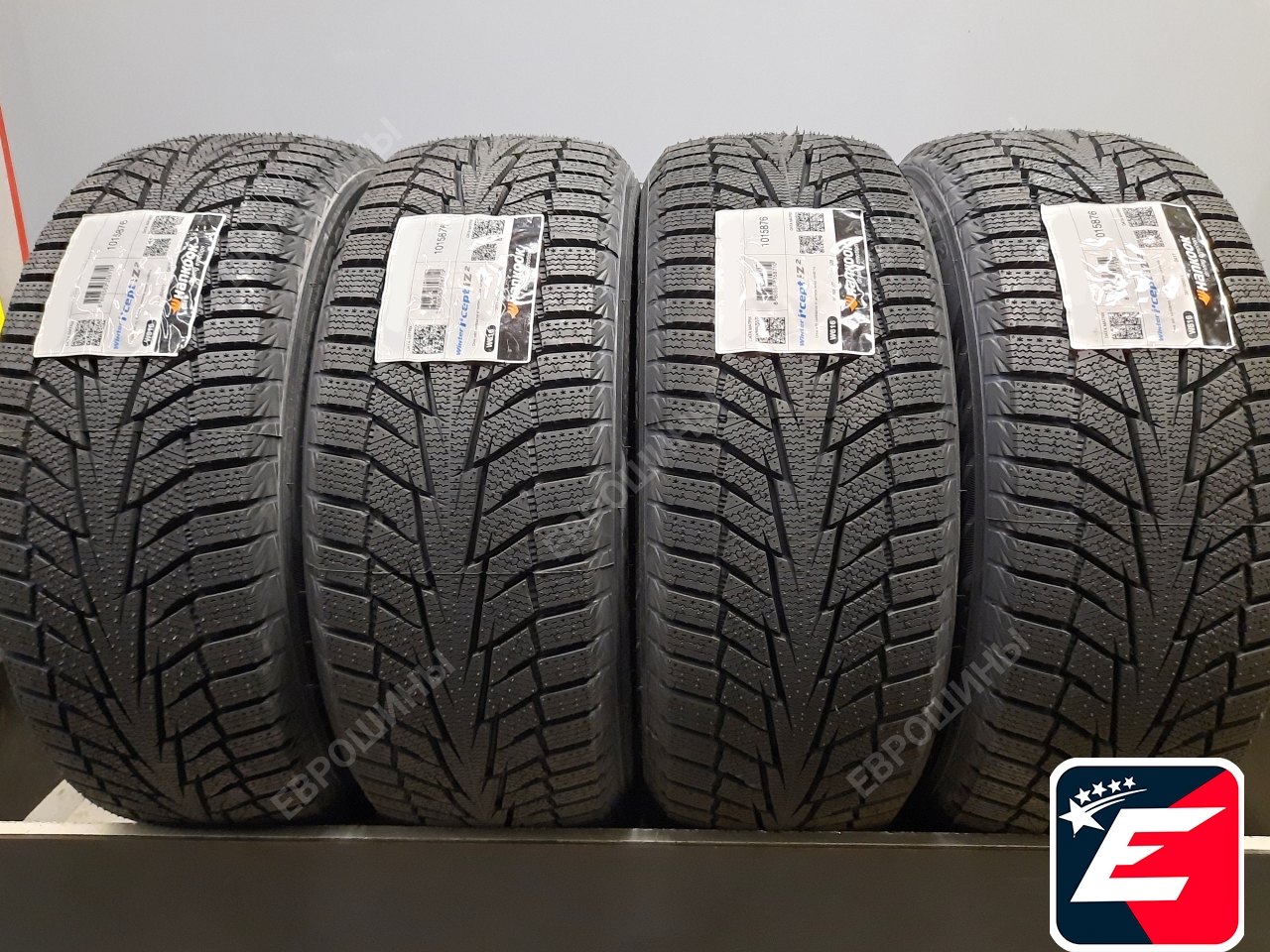 Hankook Winter I*Cept IZ 2 W616 215/65 R17 99T